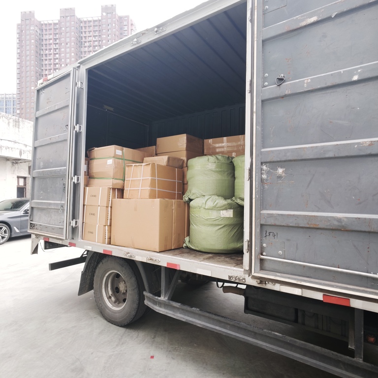 Hộp phân phối thép không gỉ của Ouyue Electric đã được vận chuyển số lượng lớn đến Israel: từ nhà máy đến Cảng Ninh Ba, hỗ trợ đắc lực cho các dự án cọc sạc ở nước ngoài