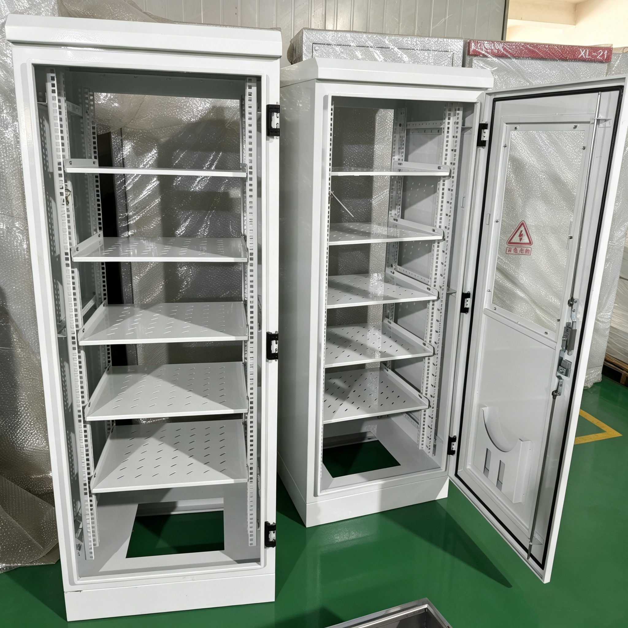 Vì sao nên chọn Cửa quan sát inox 304 và kính quan sát cho tủ phân phối?